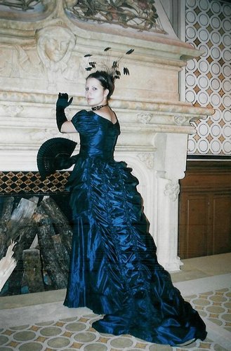 костюм на маскарад